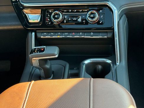 Used 2025 GMC Sierra 1500 Denali Ultimate image 14