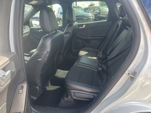 Used 2025 Ford Escape ST-Line Select AWD/4WD image 27