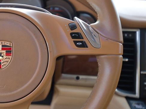 Used 2014 Porsche Panamera GTS image 23