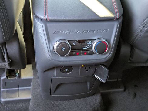 New 2026 Ford Explorer ST-Line w/ ST-Line Street Pack image 30