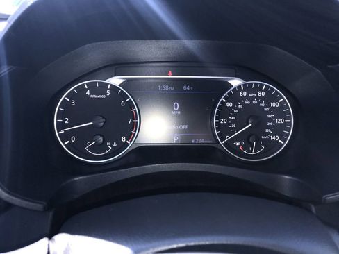 Used 2024 Nissan Altima 2.5 SV image 15