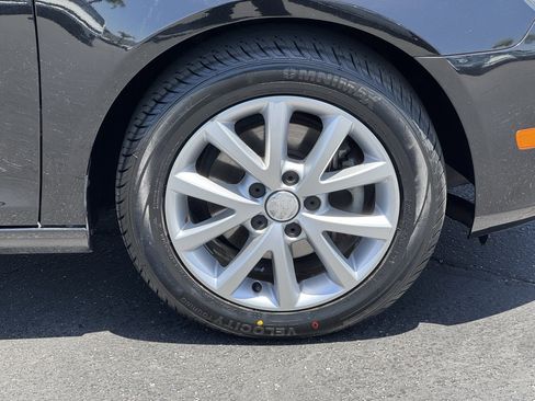 Used 2012 Volkswagen Jetta SE FWD image 11