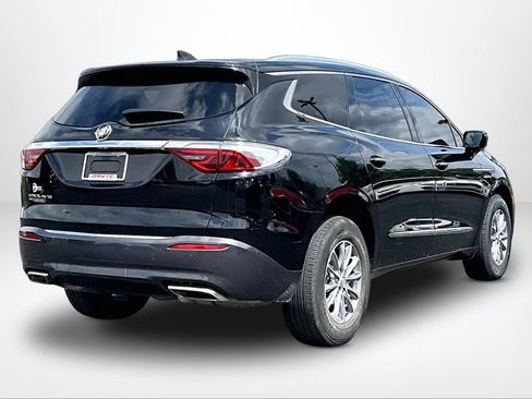 Used 2023 Buick Enclave Essence AWD/4WD image 2