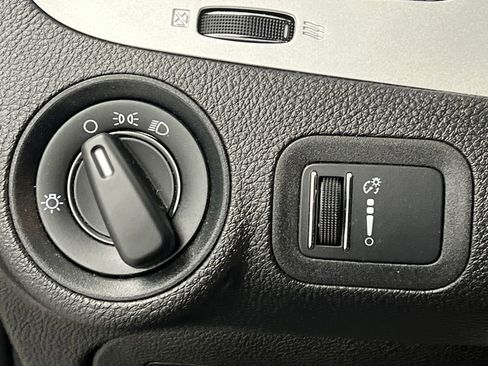 Used 2016 Dodge Journey SE image 38