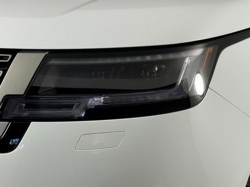 New 2026 Land Rover Range Rover Long Wheelbase SE AWD/4WD image 12