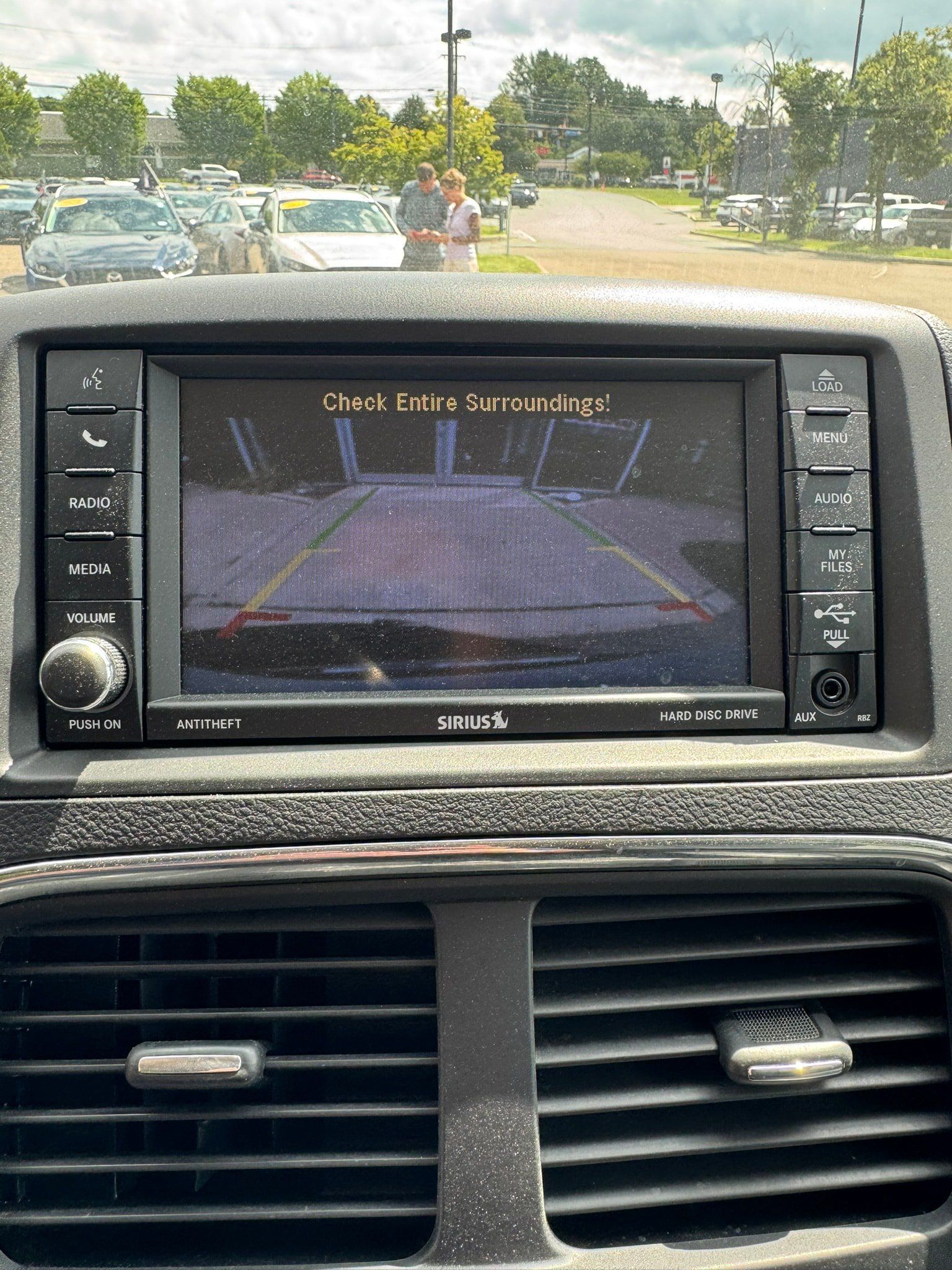 Used 2018 Dodge Grand Caravan SE w/ UConnect Hands-Free Group FWD image 21