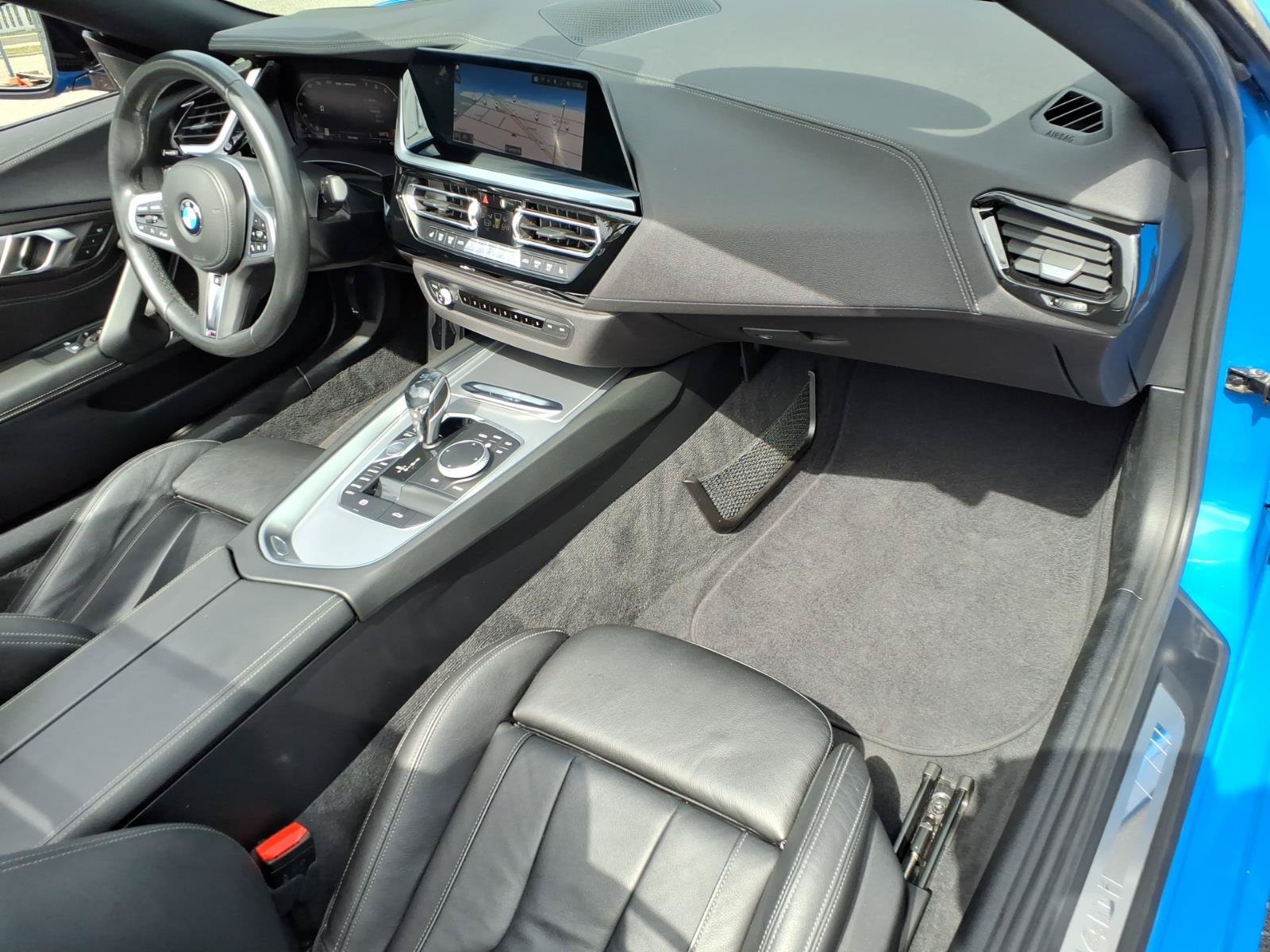 Used 2020 BMW Z4 M40i w/ Premium Package RWD image 11