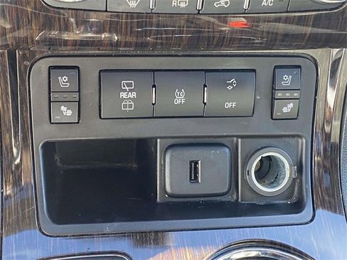 Used 2016 Chevrolet Traverse LTZ image 29