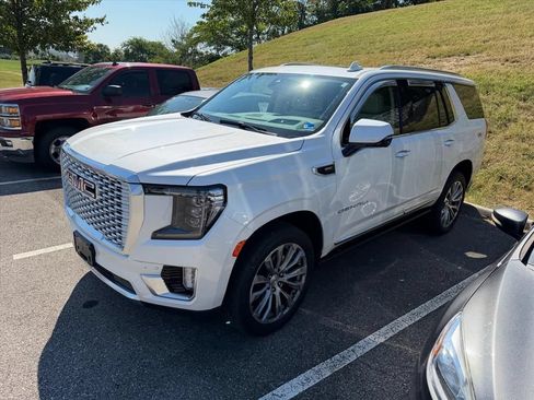 Used 2021 GMC Yukon Denali w/ Denali Premium Package AWD/4WD image 10