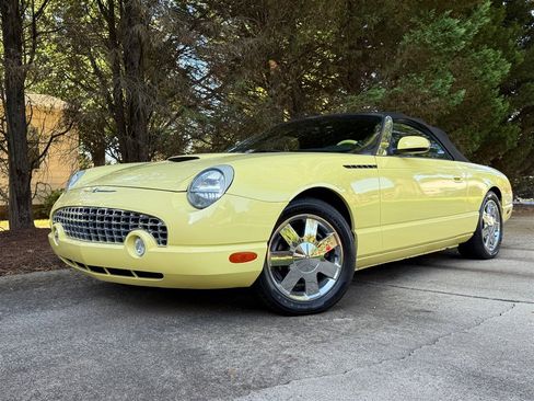 Used 2002 Ford Thunderbird image 9