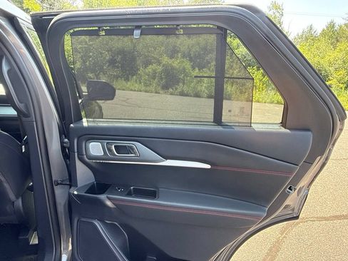 Used 2025 Ford Explorer ST AWD/4WD image 28