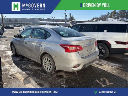 Used 2019 Nissan Sentra SV image 2