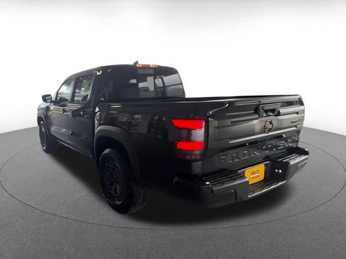Used 2026 Nissan Frontier PRO-4X AWD/4WD image 11