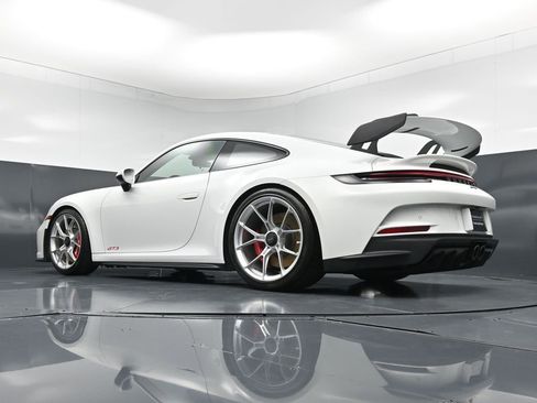 Certified 2024 Porsche 911 GT3 RWD image 22