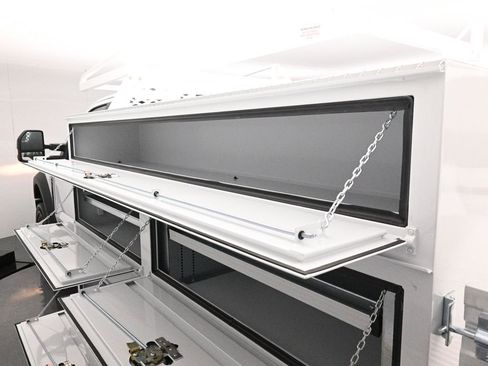 New 2025 Ford F450 XL w/ XL Chrome Package image 19