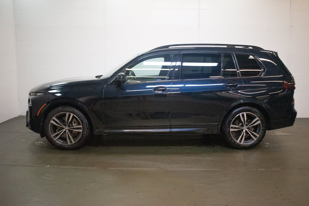 Used 2024 BMW X7 xDrive40i w/ M Sport Package AWD/4WD image 7