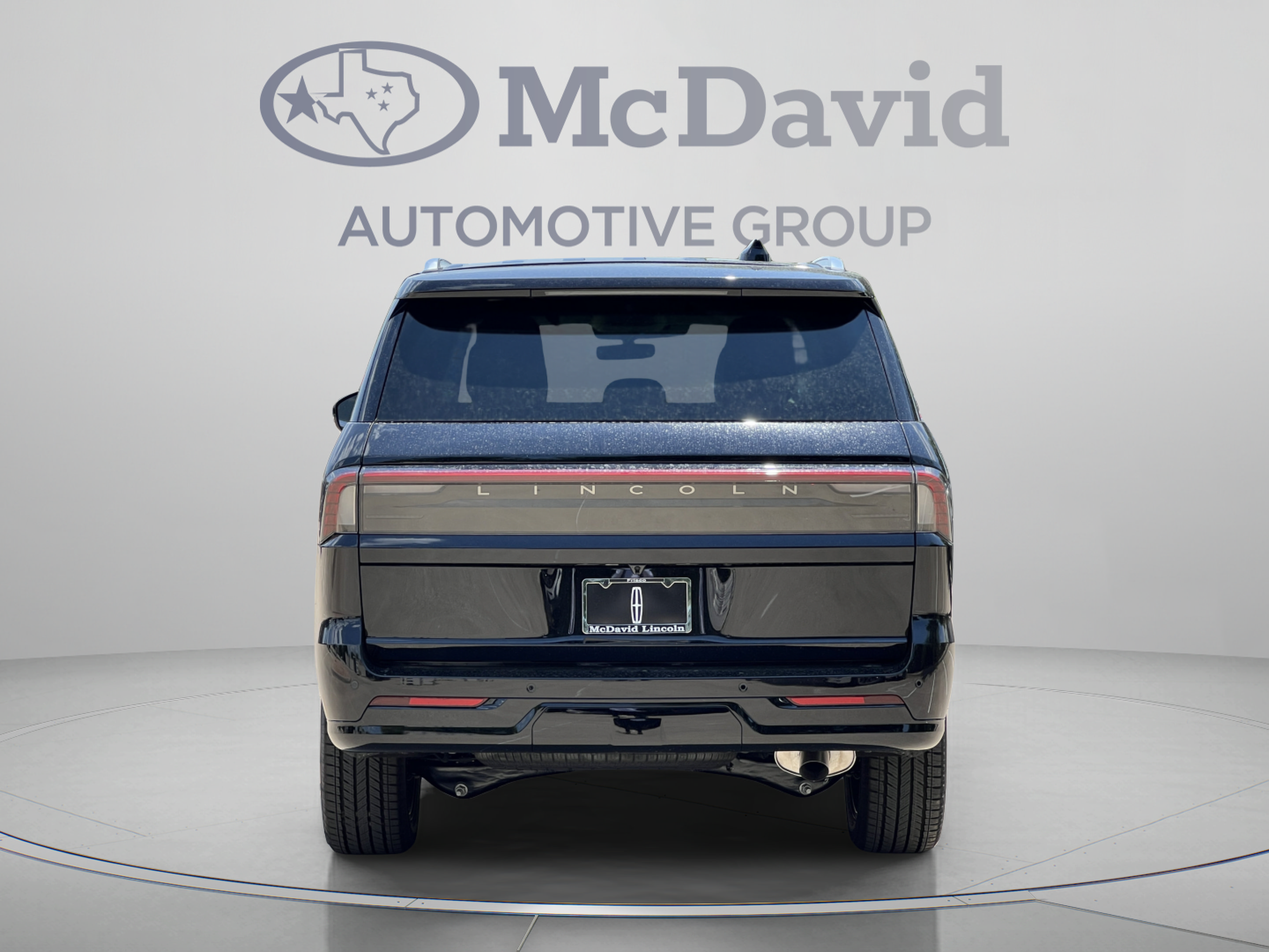 New 2027 Lincoln Navigator Premiere RWD image 6