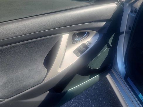 Used 2011 Toyota Camry SE w/ SE Extra-Value Pkg #1 image 8