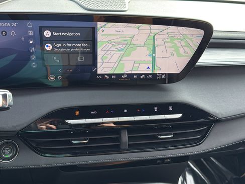 Used 2025 Buick Enclave Preferred image 19