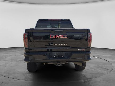 Used 2025 GMC Sierra 2500 AT4 AWD/4WD image 9