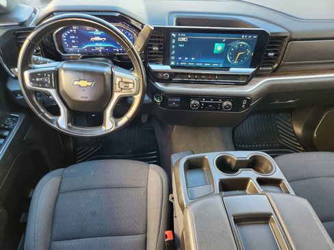 Used 2024 Chevrolet Silverado 3500 LT image 29