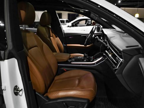 Used 2019 Audi Q8 Prestige w/ Year 1 Package AWD/4WD image 33