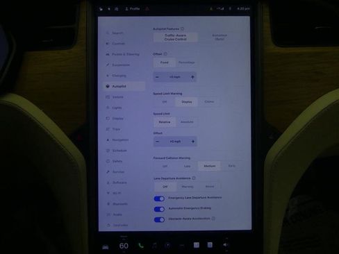 Used 2019 Tesla Model S Standard Range image 13