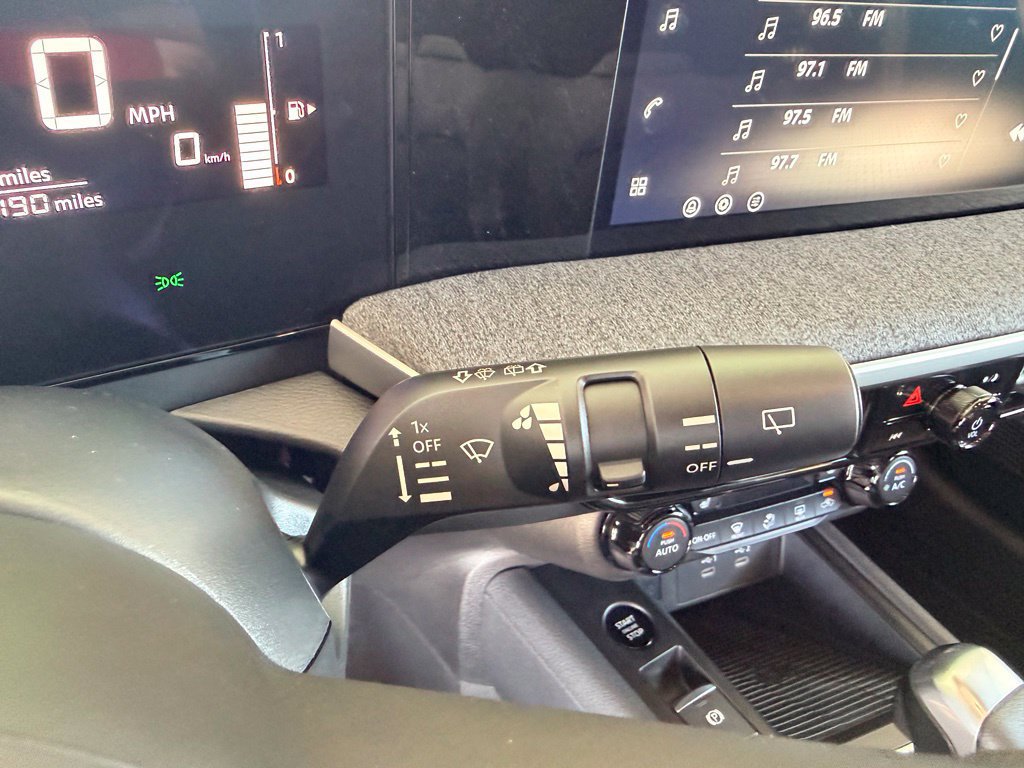 Used 2026 Nissan Kicks SV w/ Cold Weather Package FWD image 22