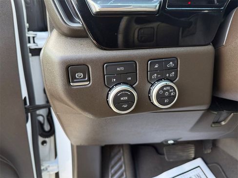 Used 2025 GMC Sierra 1500 SLT image 21