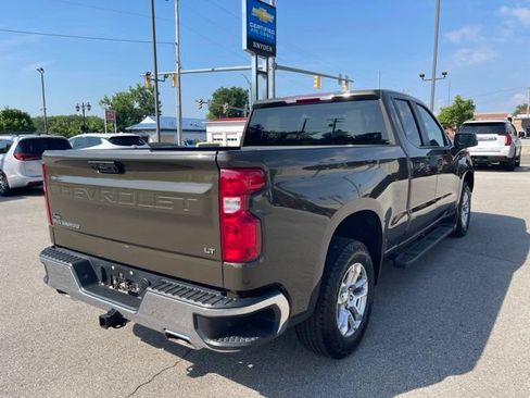 Used 2023 Chevrolet Silverado 1500 LT AWD/4WD image 3