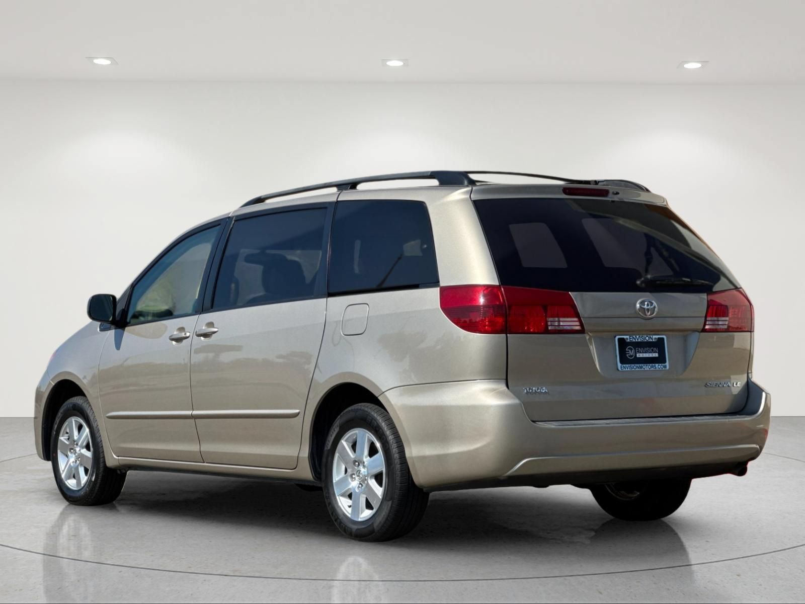 Used 2005 Toyota Sienna LE w/ LE Pkg 8 FWD image 4