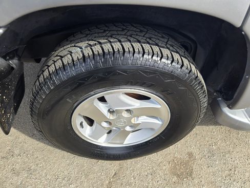 Used 2003 Toyota Sequoia SR5 RWD image 28