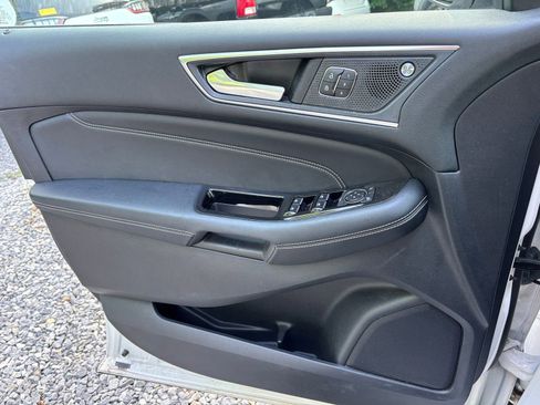 Used 2019 Ford Edge Titanium w/ Cold Weather Package AWD/4WD image 7