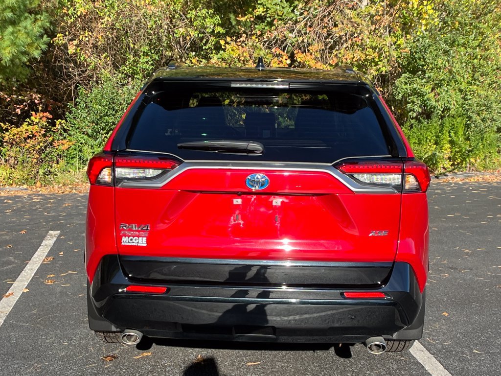 Certified 2022 Toyota RAV4 XSE w/ Weather Package AWD/4WD image 4