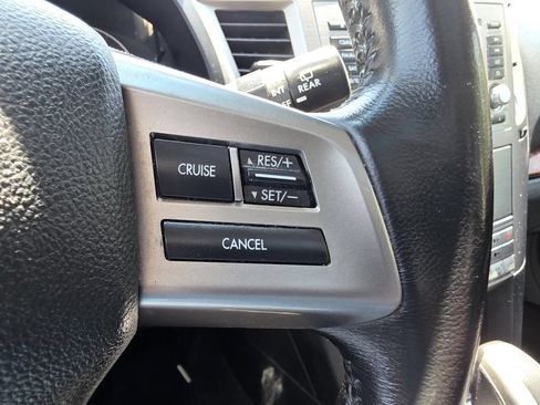 Used 2012 Subaru Outback 3.6R Limited w/ Moonroof Pkg AWD/4WD image 27