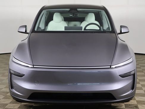 Used 2026 Tesla Model Y Long Range AWD/4WD image 12