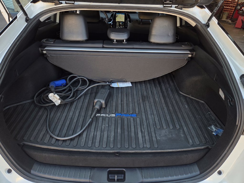 Used 2022 Toyota Prius Prime XLE FWD image 25