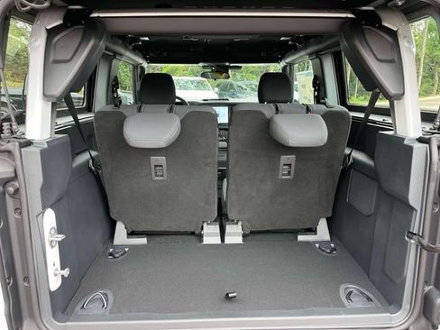 New 2026 Ford Bronco 2-Door w/ Sasquatch Package AWD/4WD image 13