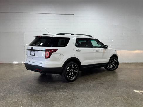 Used 2014 Ford Explorer Sport w/ Equipment Group 401A AWD/4WD image 3