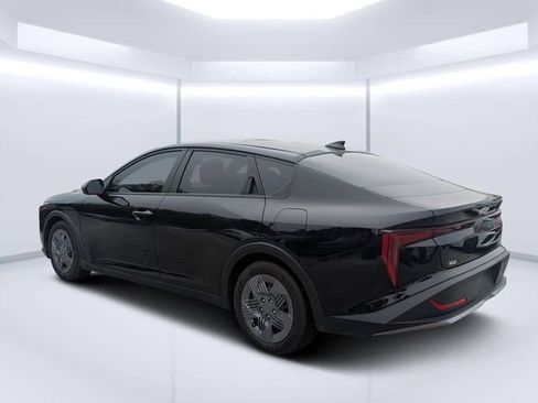 Used 2025 Kia K4 LX image 6