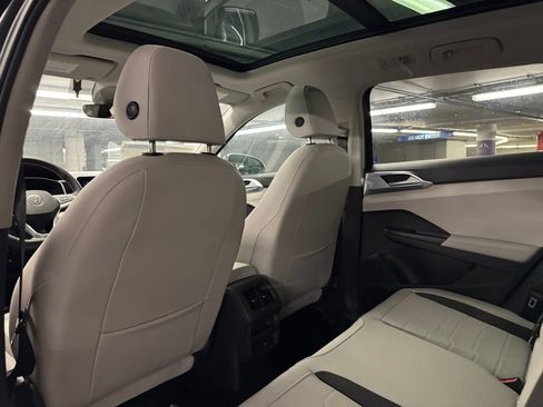 New 2025 Volkswagen Taos SE image 23