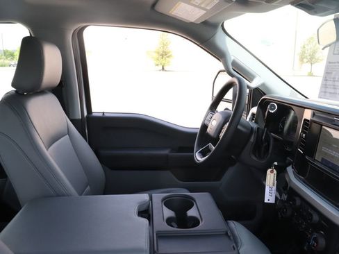 New 2025 Ford F550 4x4 Crew Cab Super Duty image 9