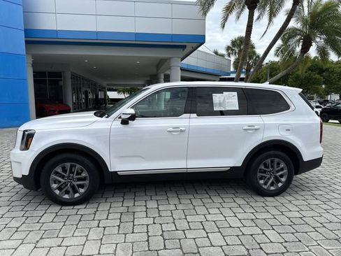 Used 2024 Kia Telluride LX FWD image 34