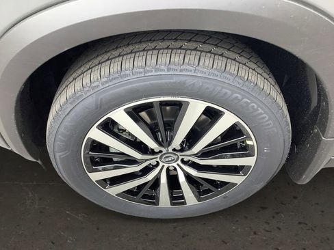 New 2025 Nissan Pathfinder Platinum w/ Cargo Package image 10