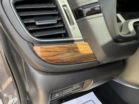 Used 2017 Honda CR-V EX image 17