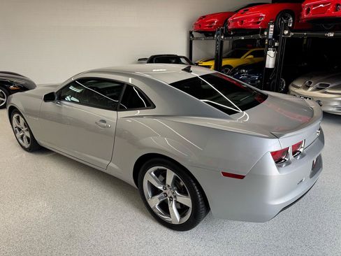 Used 2010 Chevrolet Camaro SS w/ RS Package RWD image 10