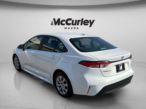 Used 2024 Toyota Corolla LE FWD image 5