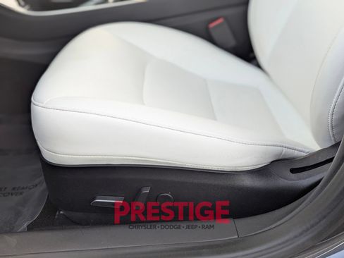 Used 2018 Tesla Model 3 Long Range AWD/4WD image 26