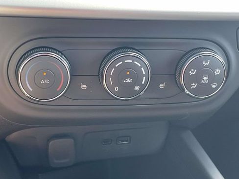 New 2026 Chevrolet Trax LS w/ LS Convenience Package FWD image 14