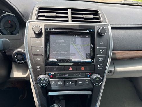 Used 2015 Toyota Camry XLE w/ Advanced Technology Package FWD image 12